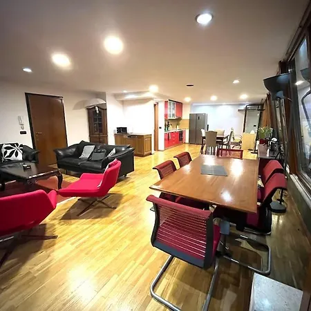 Panoramic Penthouse Center 5 Min Main Square 티라나