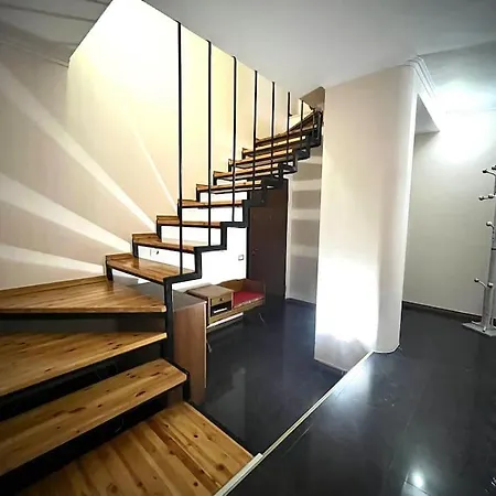 Panoramic Penthouse Center 5 Min Main Square * 티라나